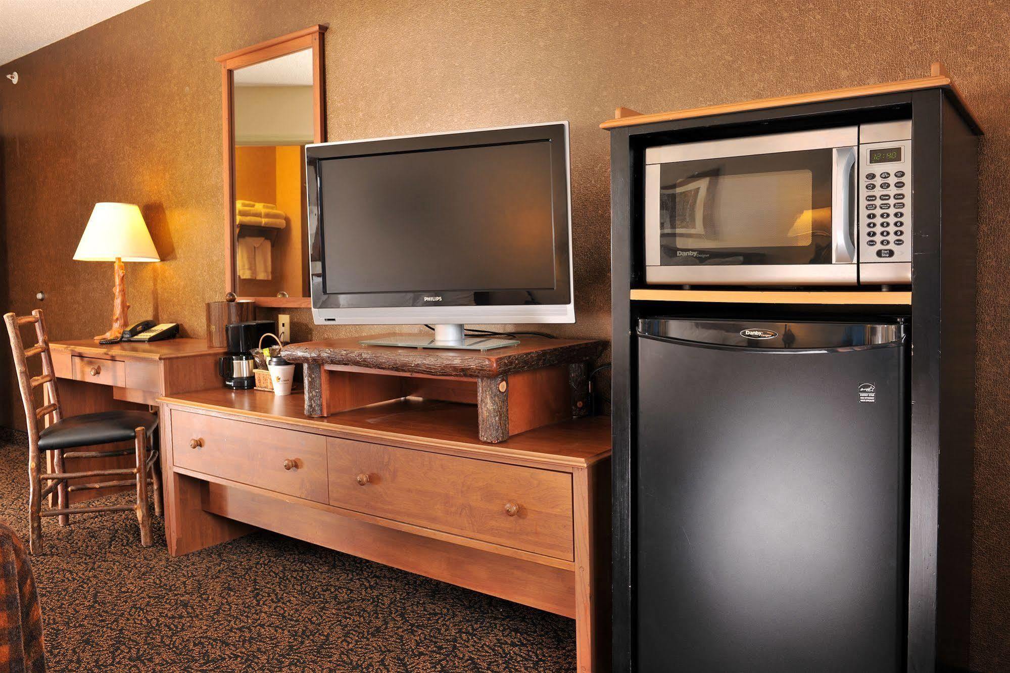 Cedar Creek Hotel Wausau - Rothschild 외부 사진