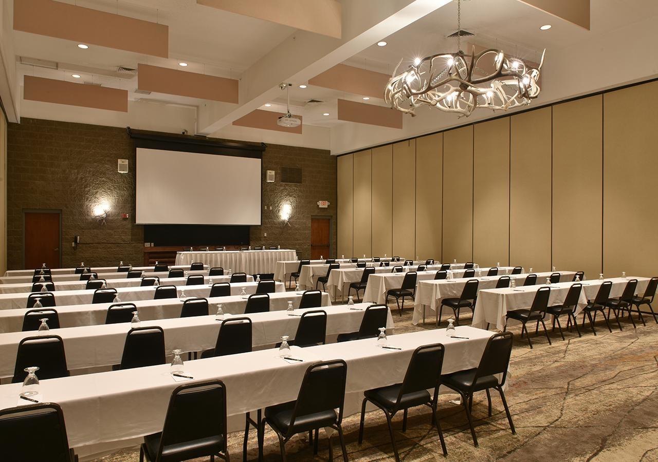 Cedar Creek Hotel Wausau - Rothschild 외부 사진